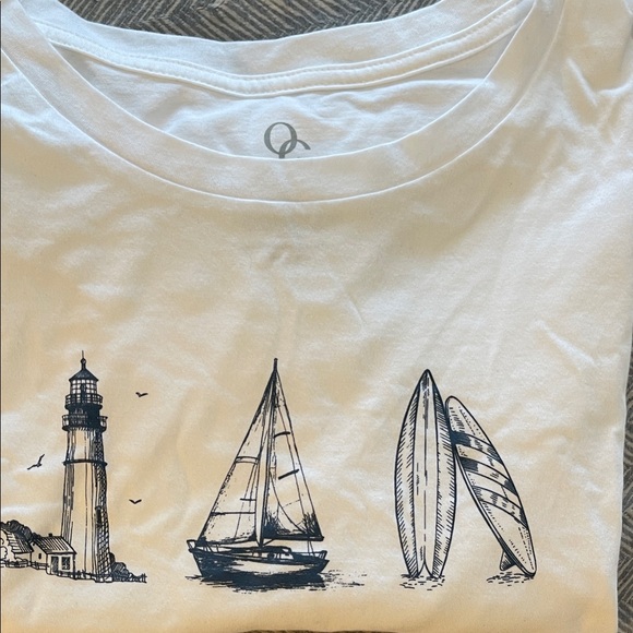 Coastal White Graphic Tee - Short Sleeve - Picture 3 of 3